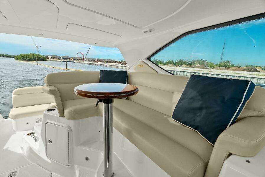 2008 Tiara Yachts 3500 Sovran "Fridge Benefit"