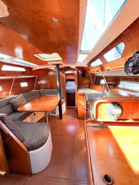 1989 Jeanneau Voyage 11.2