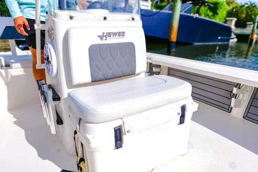 2022 Hewes Redfisher 21