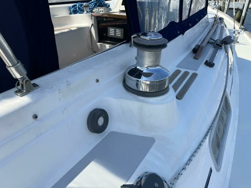 2002 Moody 38-2 Sloop