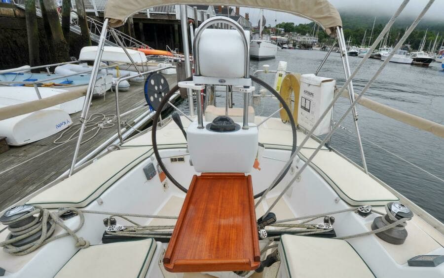 J/42 - Canty - Cockpit