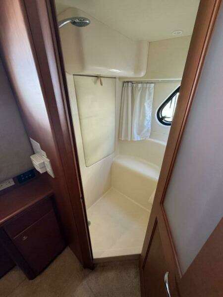 2004 Silverton 39 Motor Yacht