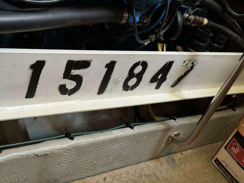 2004 Silverton 39 Motor Yacht