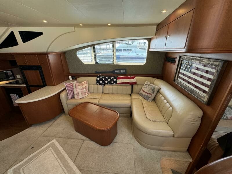2004 Silverton 39 Motor Yacht