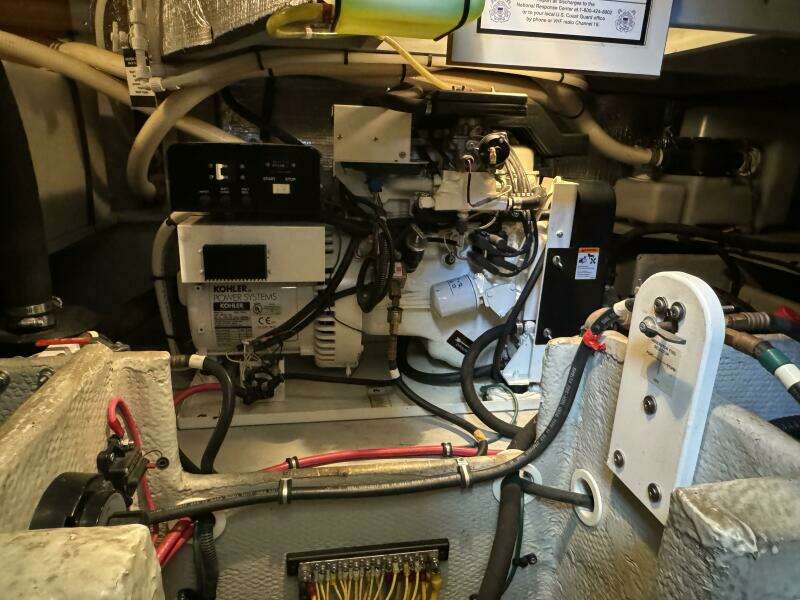 2004 Silverton 39 Motor Yacht