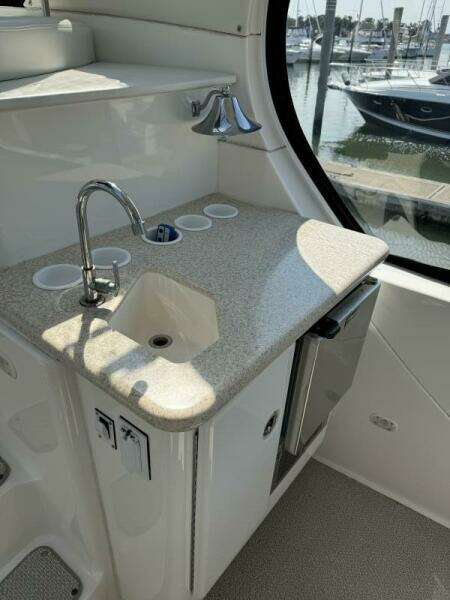 2004 Silverton 39 Motor Yacht