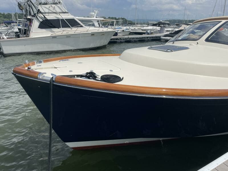 2012 Hinckley Talaria 38