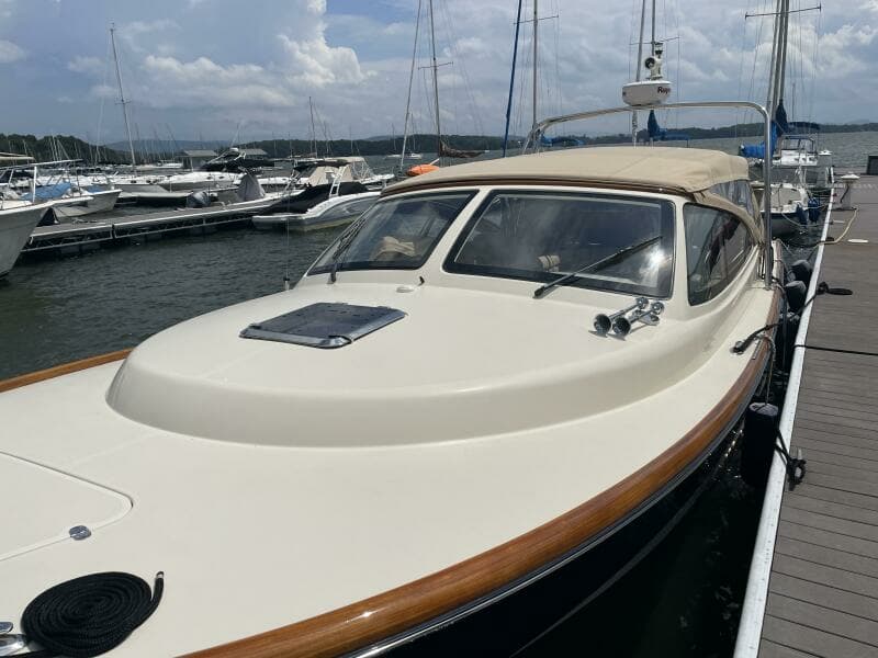 2012 Hinckley Talaria 38