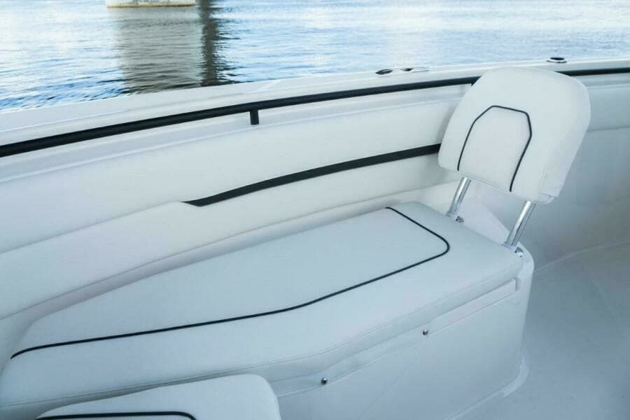 2025 Wellcraft 352 Fisherman