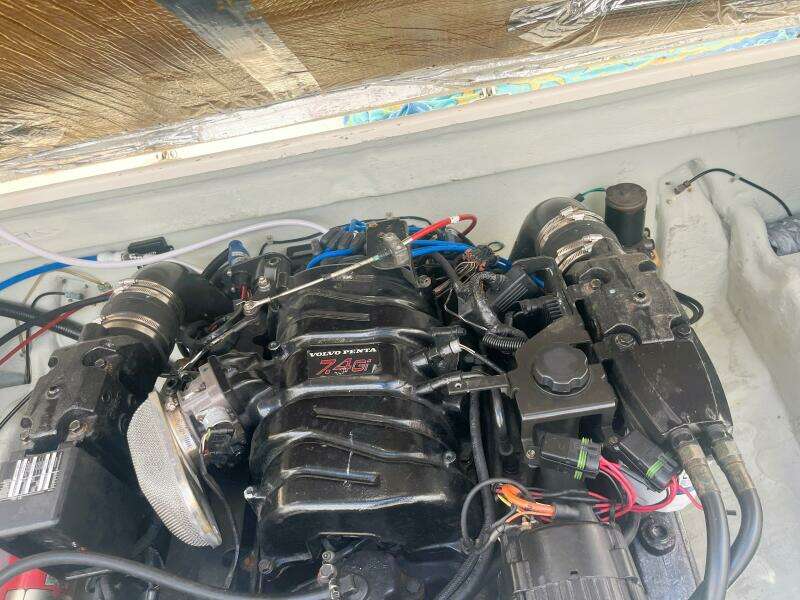 2001 Pursuit 2860 Denali