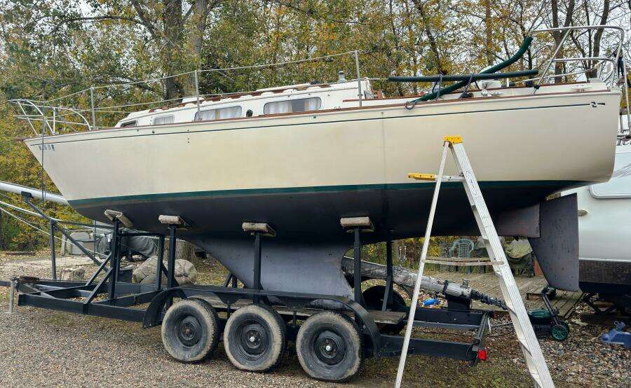 1979 Sabre 28