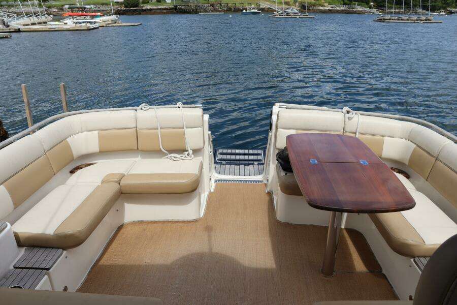 2012 Tiara Yachts 3100 Coronet