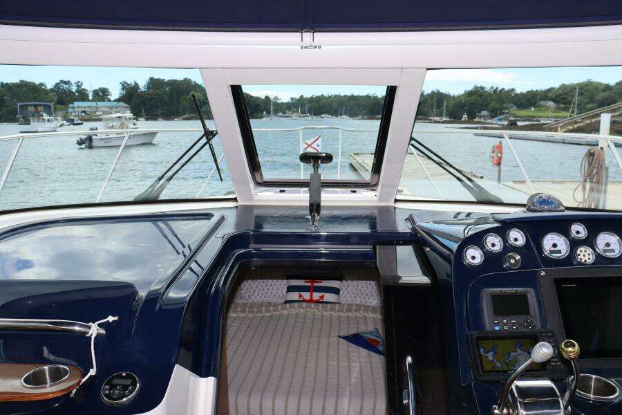 2012 Tiara Yachts 3100 Coronet
