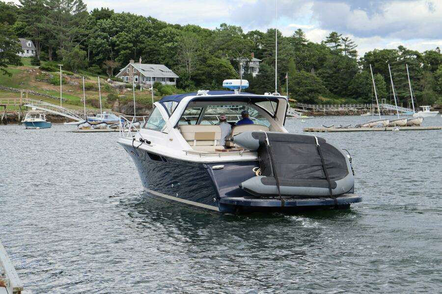 2012 Tiara Yachts 3100 Coronet