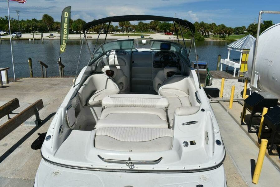 2005 Crownline 275 CCR