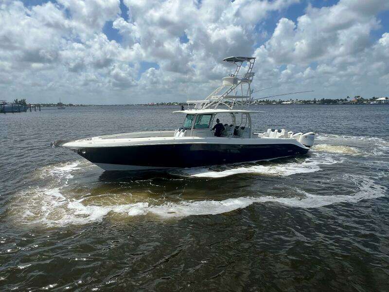 HCB 42 Five Wahoo - Profile