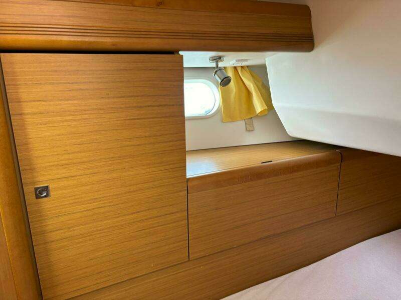 2009 Jeanneau Sun Odyssey 44i