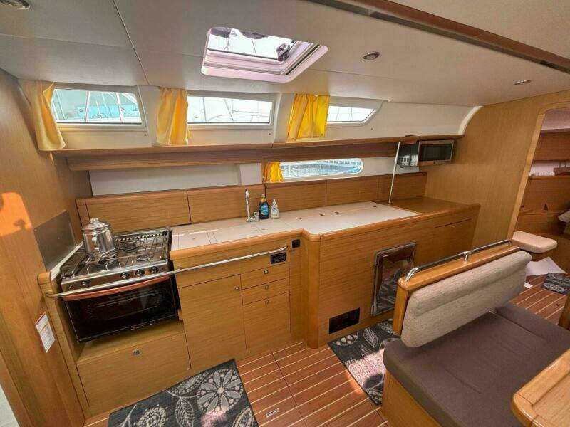 2009 Jeanneau Sun Odyssey 44i