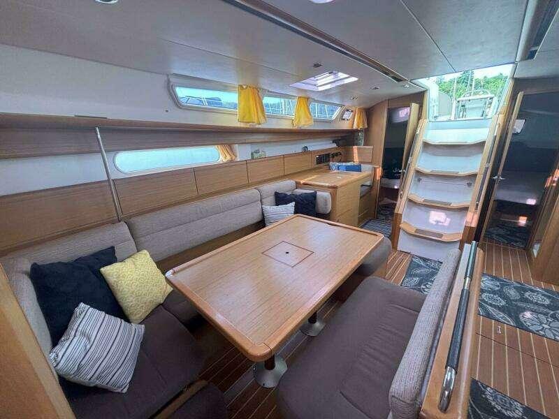 2009 Jeanneau Sun Odyssey 44i