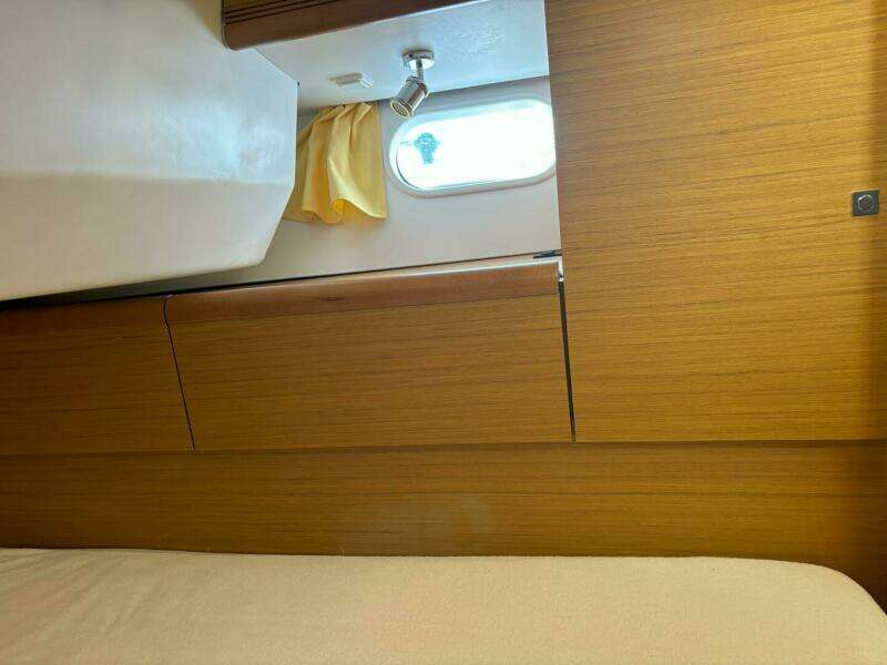 2009 Jeanneau Sun Odyssey 44i