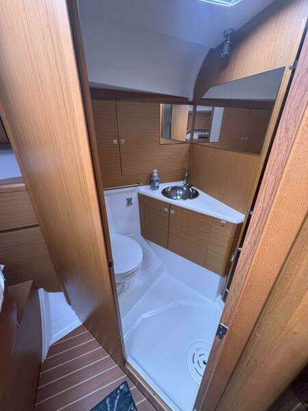 2009 Jeanneau Sun Odyssey 44i