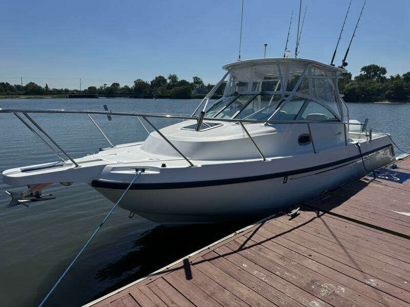 2002 Boston Whaler 275 Conquest