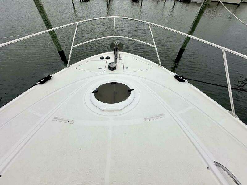 2007 Meridian 411 Sedan