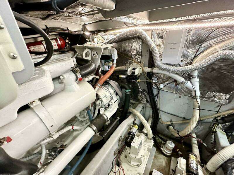 2007 Meridian 411 Sedan