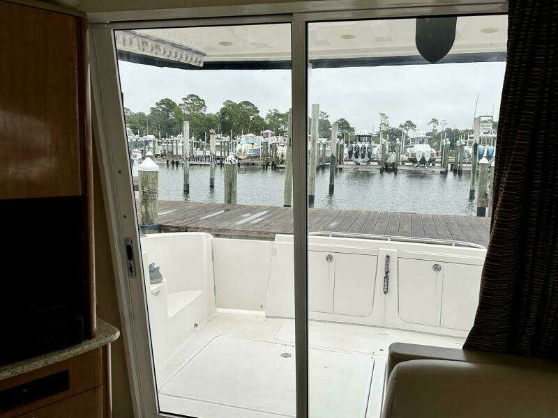 2007 Meridian 411 Sedan