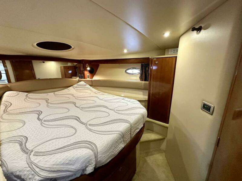 2007 Meridian 411 Sedan