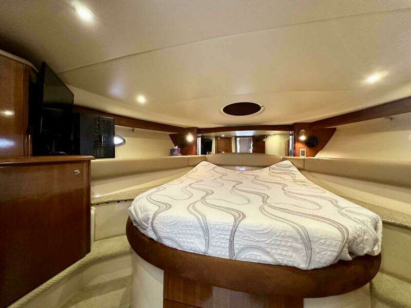 2007 Meridian 411 Sedan