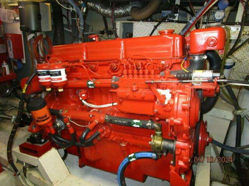 49' DeFever port main engine