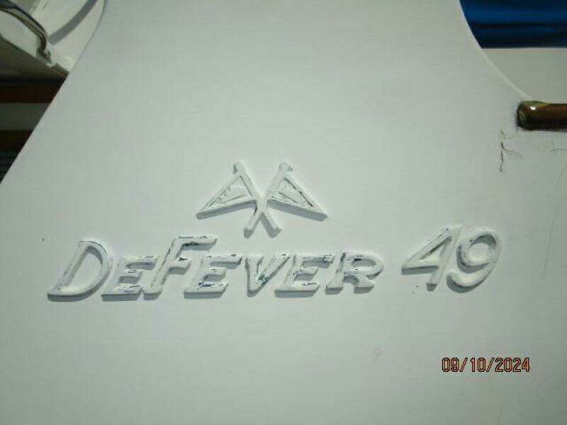 49' DeFever brand plate