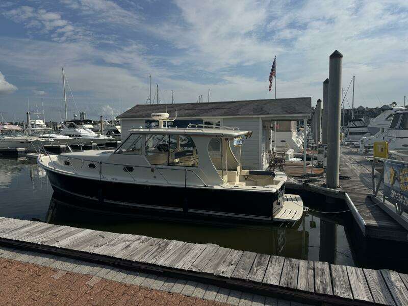 2008 Mainship 34 Pilot Hardtop