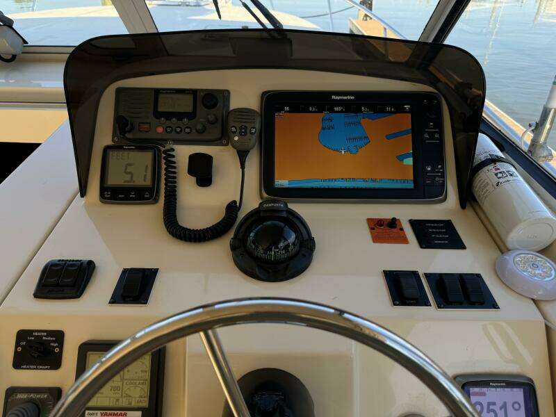 2008 Mainship 34 Pilot Hardtop