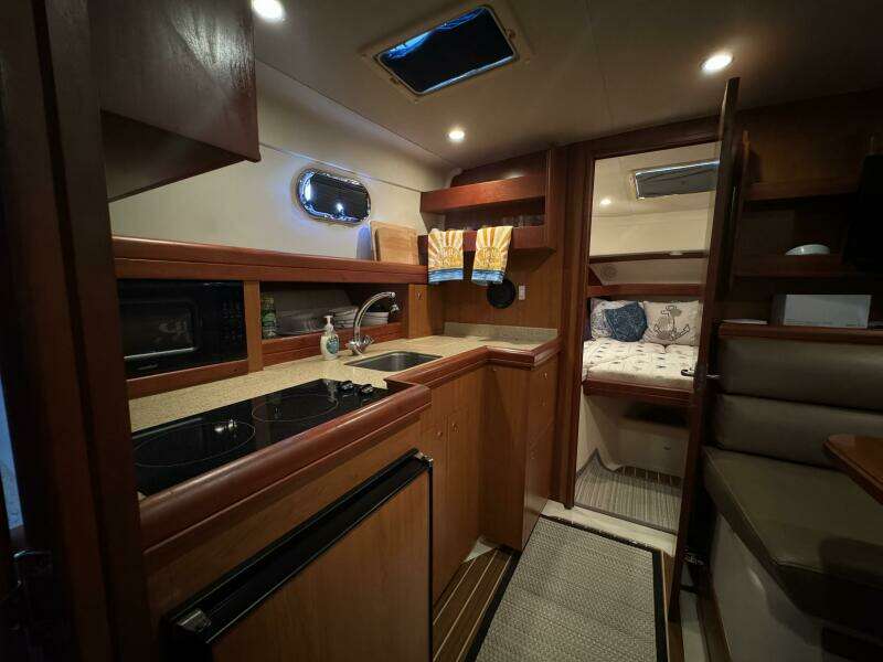 2008 Mainship 34 Pilot Hardtop