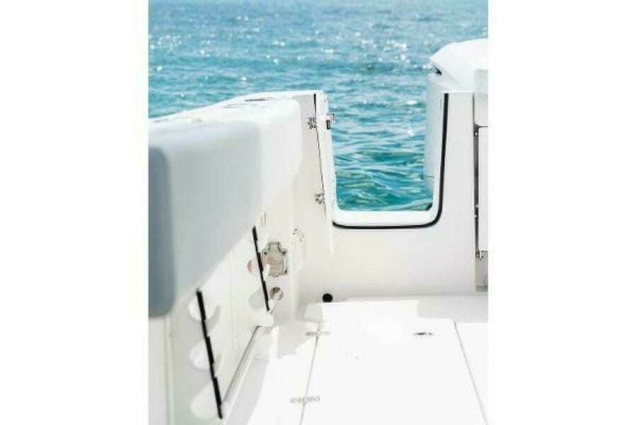 2025 Edgewater 285CC