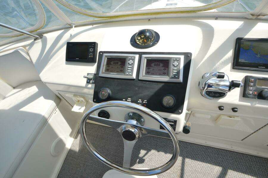 1995 Ocean 48 Cockpit Motor Yacht