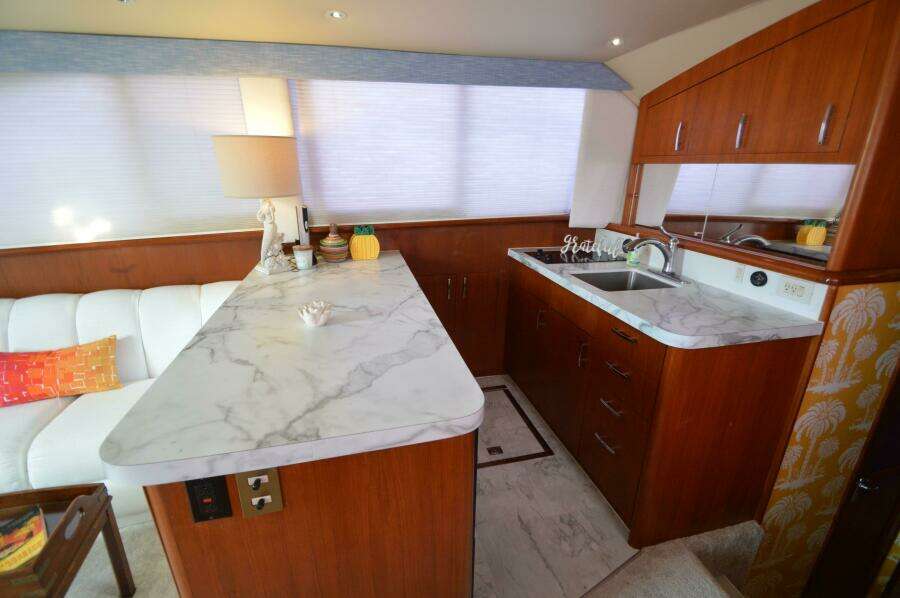 1995 Ocean 48 Cockpit Motor Yacht