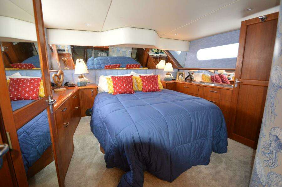 1995 Ocean 48 Cockpit Motor Yacht