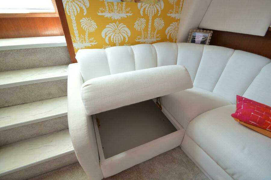 1995 Ocean 48 Cockpit Motor Yacht