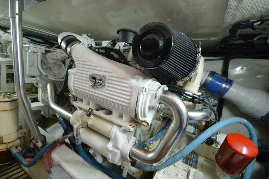 1995 Ocean 48 Cockpit Motor Yacht