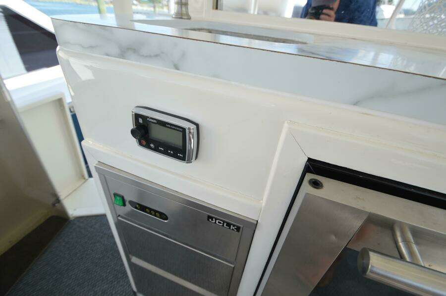 1995 Ocean 48 Cockpit Motor Yacht