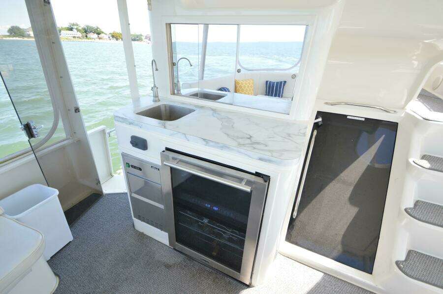 1995 Ocean 48 Cockpit Motor Yacht