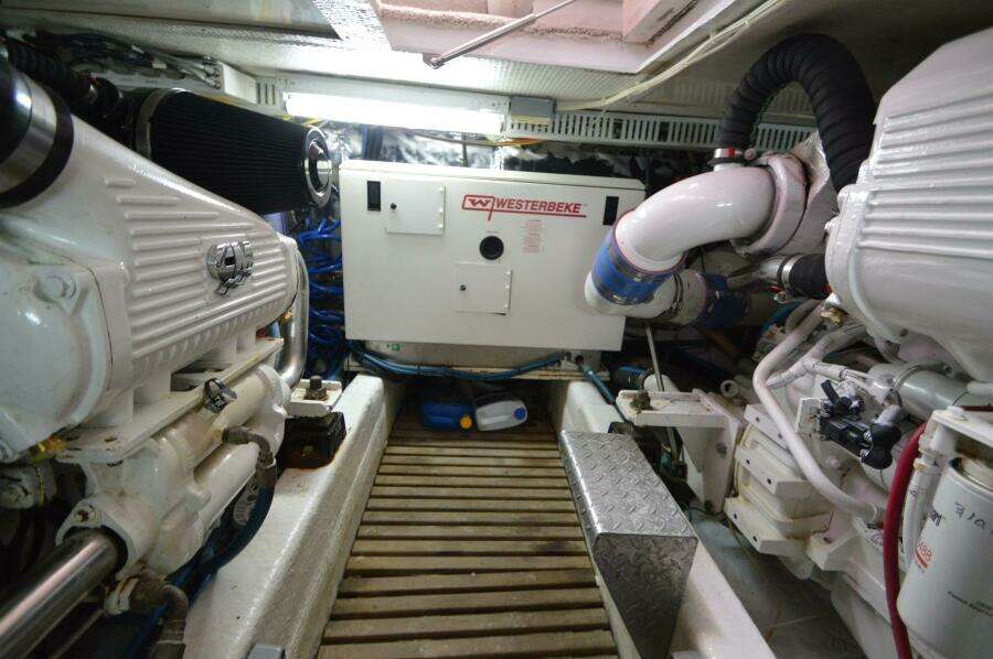 1995 Ocean 48 Cockpit Motor Yacht