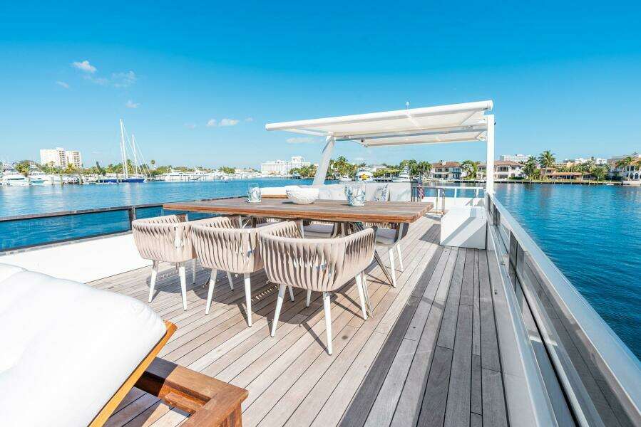 2023 Reina Boats 44DR