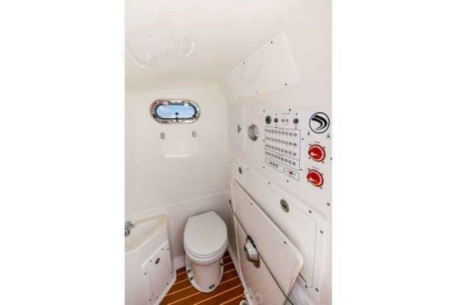 2025 Edgewater 325CC