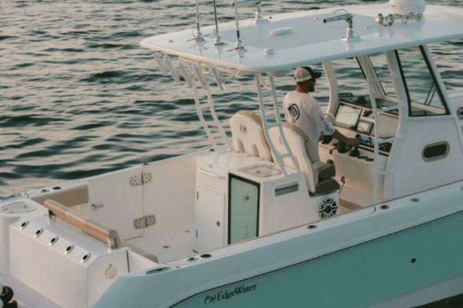 2025 Edgewater 340CC