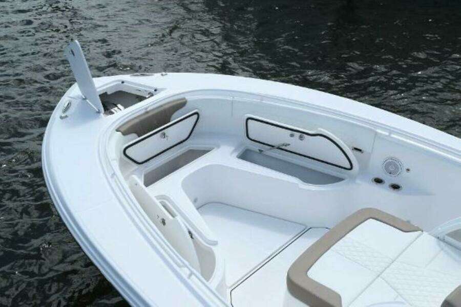 2025 Edgewater 370CC