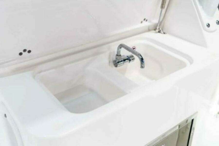 2025 Edgewater 280CX